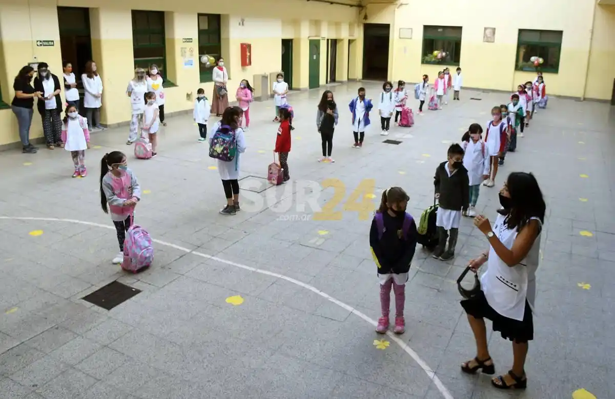 Juntos por el Cambio pide declarar a la educación como servicio esencial en Santa Fe
