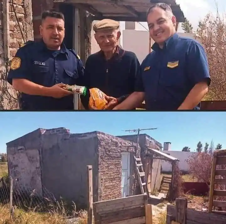 Un abuelo no tenía nada para pasar la Navidad y acudió a la Policía pidiendo asistencia