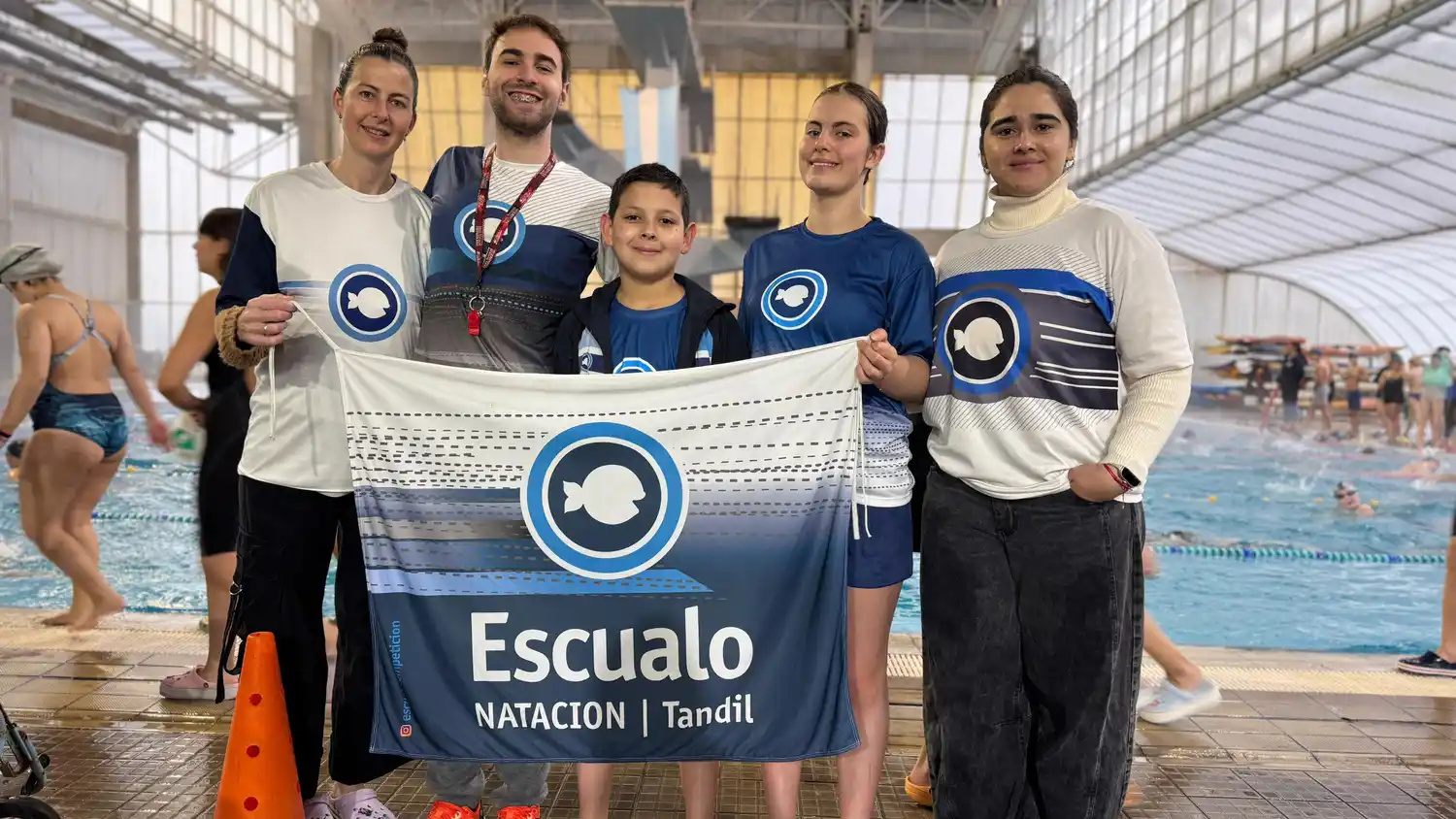 El grupo de Escualo, en Mar del Plata.