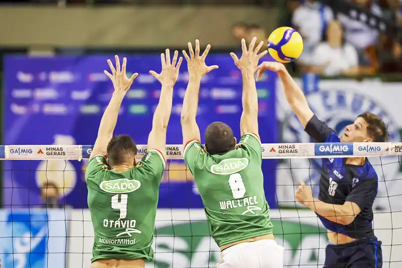 Policial cayó ante Cruzeiro y buscará el tercer puesto