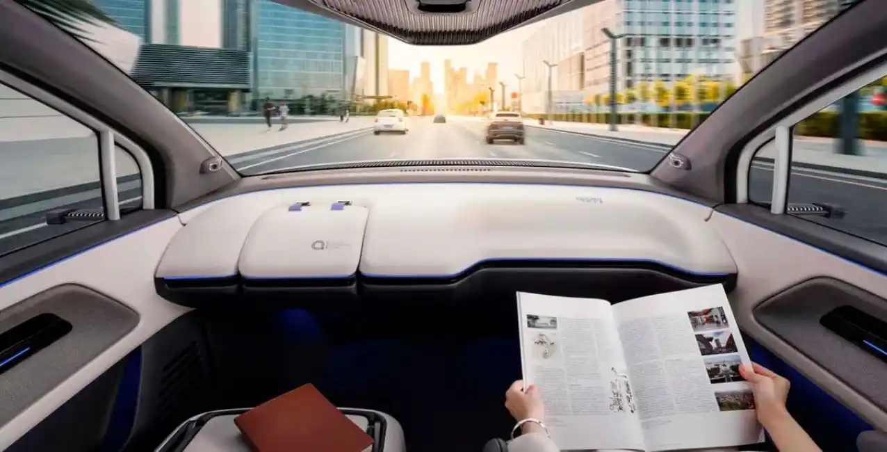 Apolo RT6: se conoce el primer auto sin volante en China