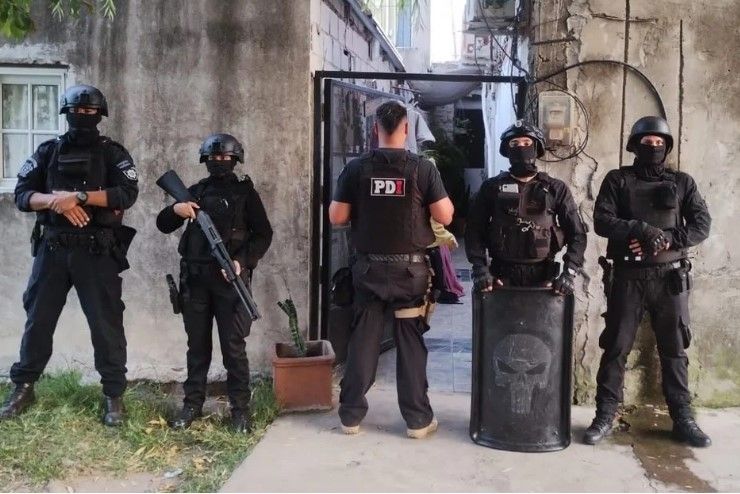 Los aprehendidos fueron trasladados a sede local de la Policía de Investigaciones.