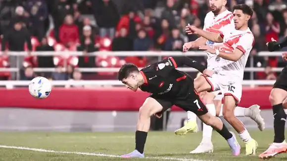 Independiente se floreó: goleó a Nacional de Potosí por 7-0 y clasificó a octavos