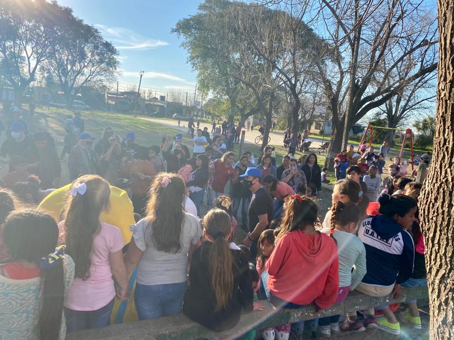 La peña de San Lorenzo celebró el Día de la Niñez en el merendero de Raquel