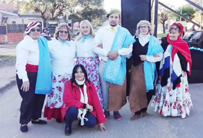 Invitación para bailar el Pericón Nacional junto a la Embajada Cultural Chamarritera