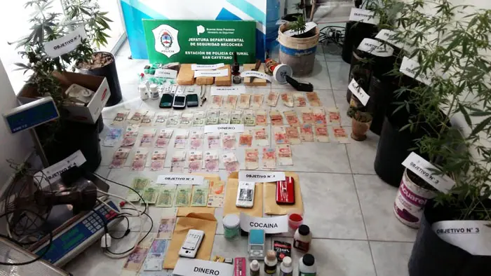 Hubo cuatro detenidos y secuestraron una importante cantidad de drogas