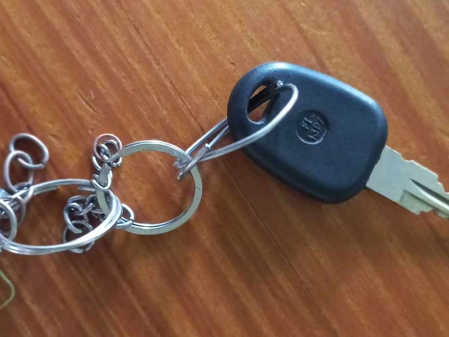 Hallaron llave de auto