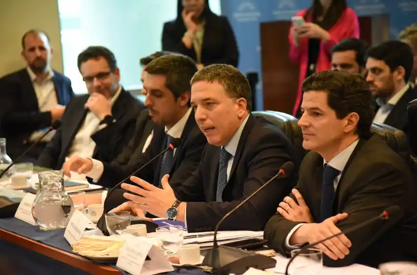 Dujovne en Diputados: "El déficit va a ser menor el año que viene"