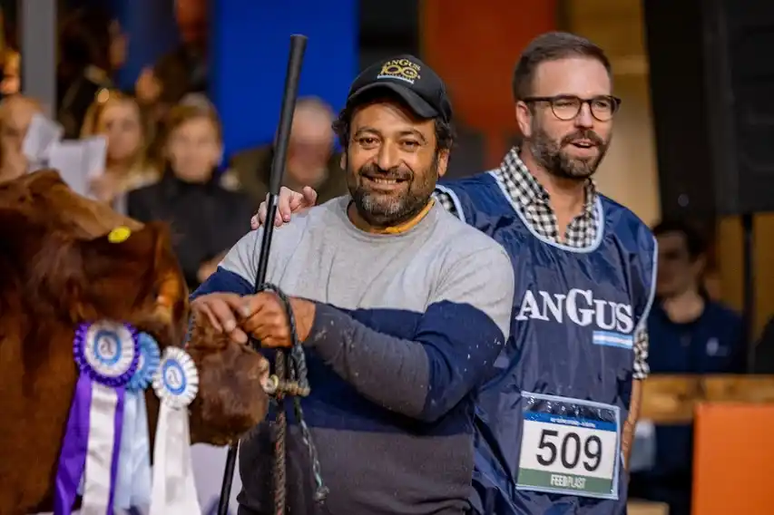 Daniel Calvo y el orgullo de haber criado al Supremo Gran Campeón Macho