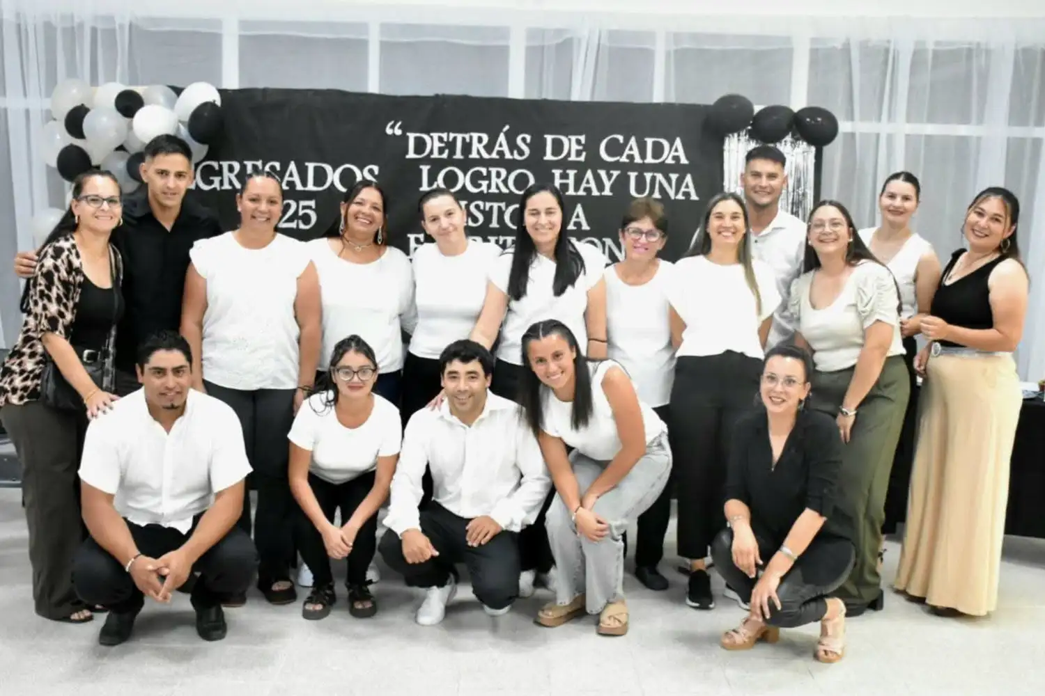 Egresaron 80 estudiantes del programa Oportunidades que ayuda a concluir estudios secundarios