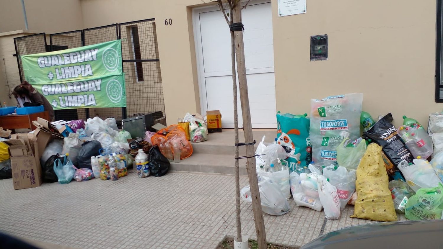 Eco-Canje en el Mercado Modelo