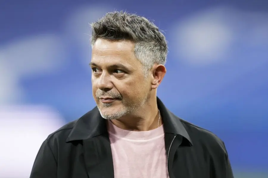 Otra vez preocupa Alejandro Sanz: “He tenido un brote fuerte”
