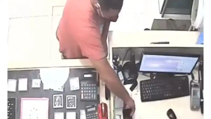 Quedó "escrachado" en las cámaras de seguridad cuando robaba una joyería de Paraná