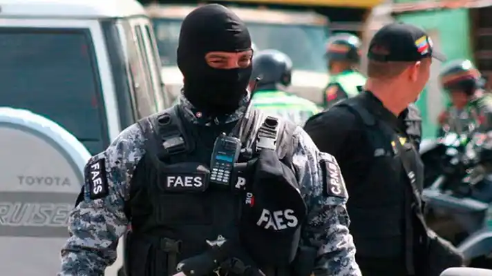 Maduro debe dejar de perseguir a sus oponentes y disolver las Faes: Centro Global para la R2P