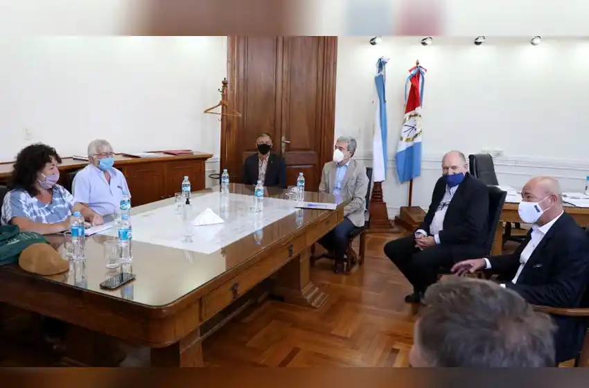 Paritarias: la provincia ofreció 35% de aumento a estatales