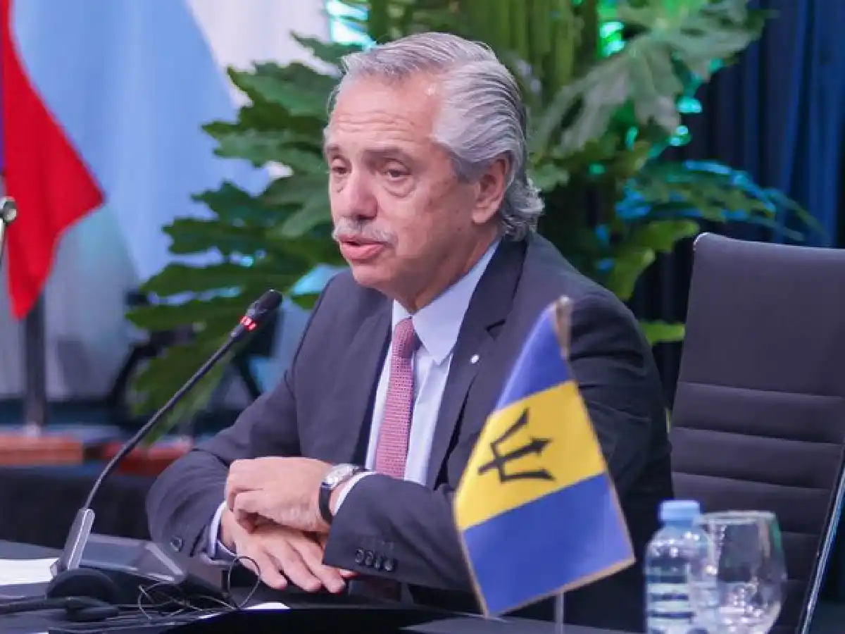 Fernández convocará a una mesa política que "diseñe reglas electorales" del FdT