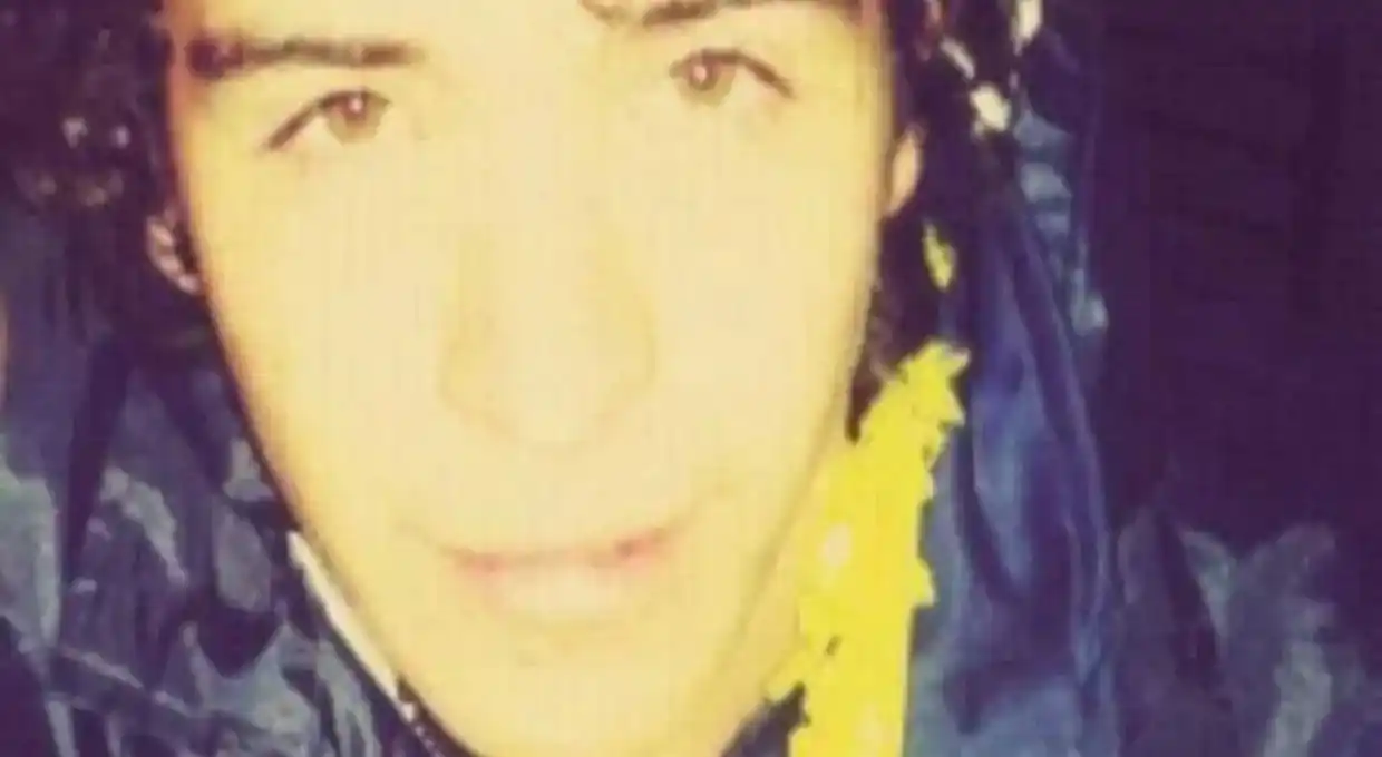 Degolló a su novia mientras dormían con su bebé