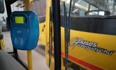 Piden actualizar los datos de la tarjeta SUBE a los usuarios de colectivos en Gualeguaychú