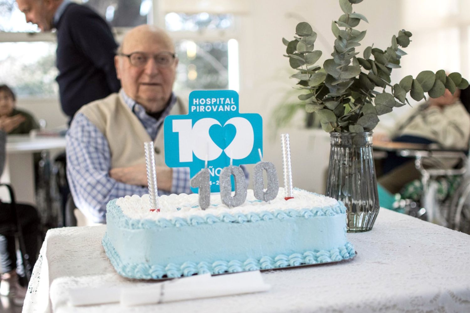 Festejo. De los 100 años del Pirovano en el geriátrico