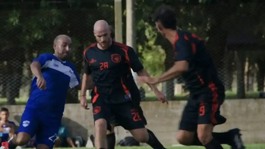 Archivo. FC Holanda goleó a Huracán y avanzó a la primera semifinal en su historia