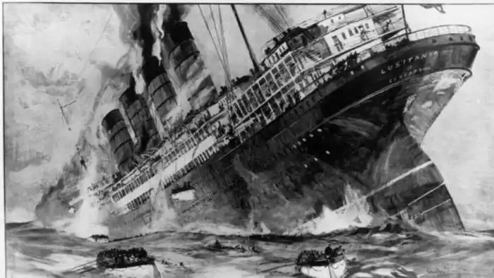 RMS �SLUSITANIA⬝ SE HUNDE