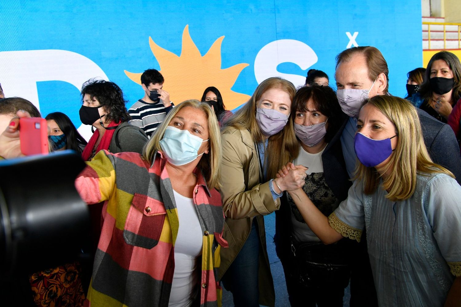 Bordet llamó a votar por el Frente de Todos "para ampliar los derechos de las mujeres"