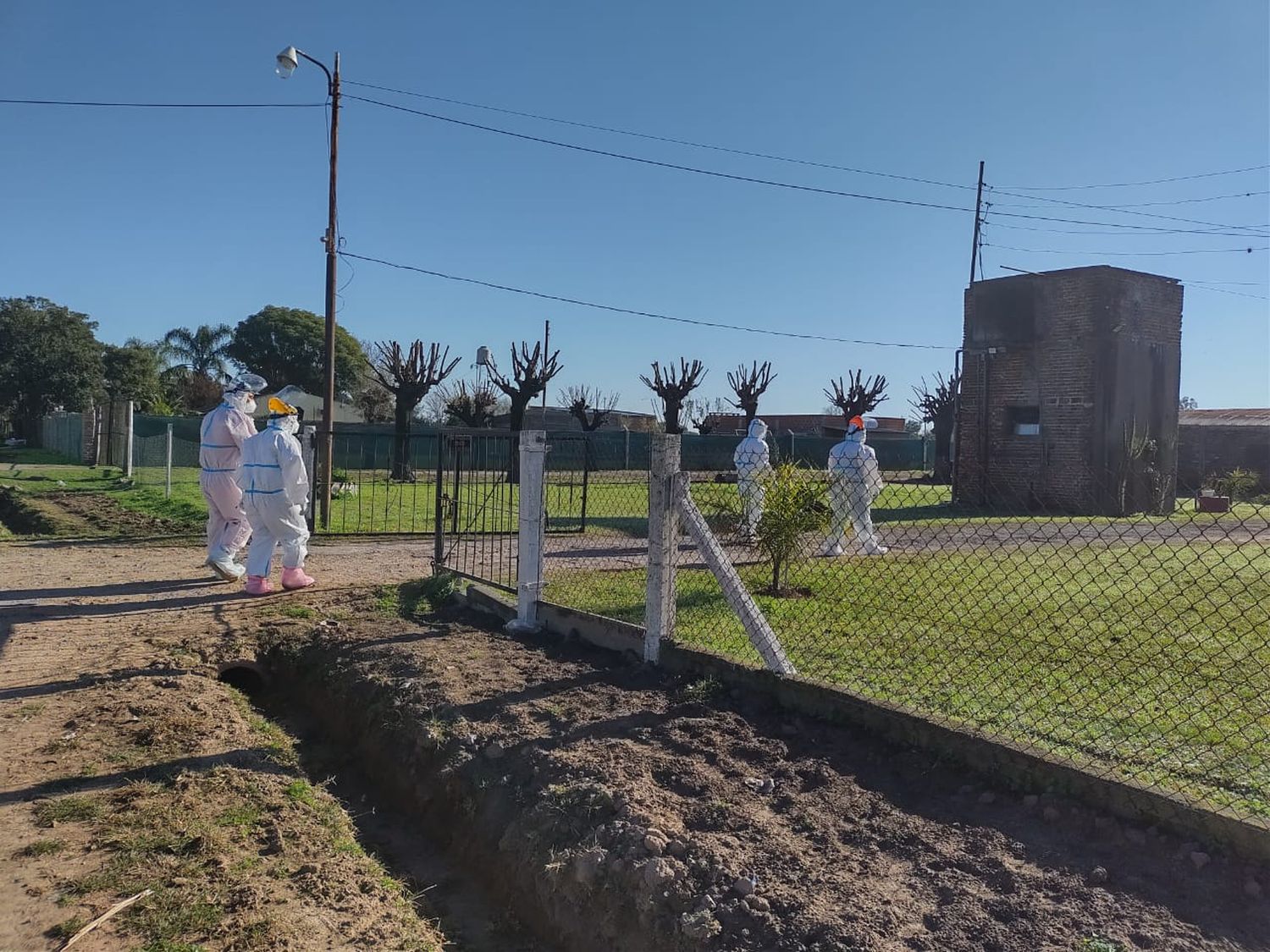 Operativo por casos de coronavirus en Finca Verde: Salud testea a empleados en sus domicilios