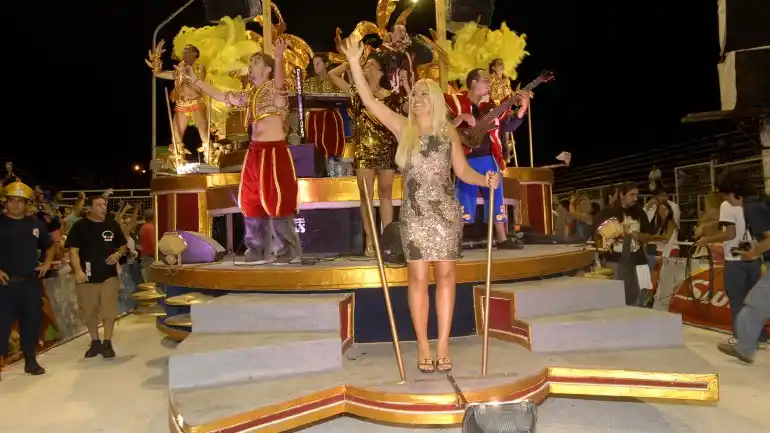 Los medios nacionales cubrieron la visita de Verónica Ojeda al Carnaval