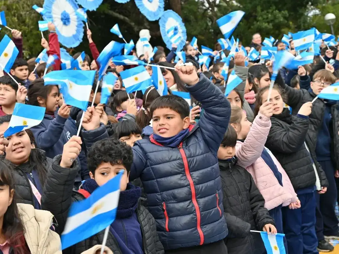 459 alumnos realizaron la Promesa de Lealtad a la Bandera en Gualeguaychú