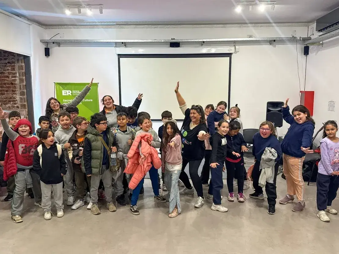 Las infancias de Paraná disfrutaron del canto y el baile en el Museo Casa de Gobierno