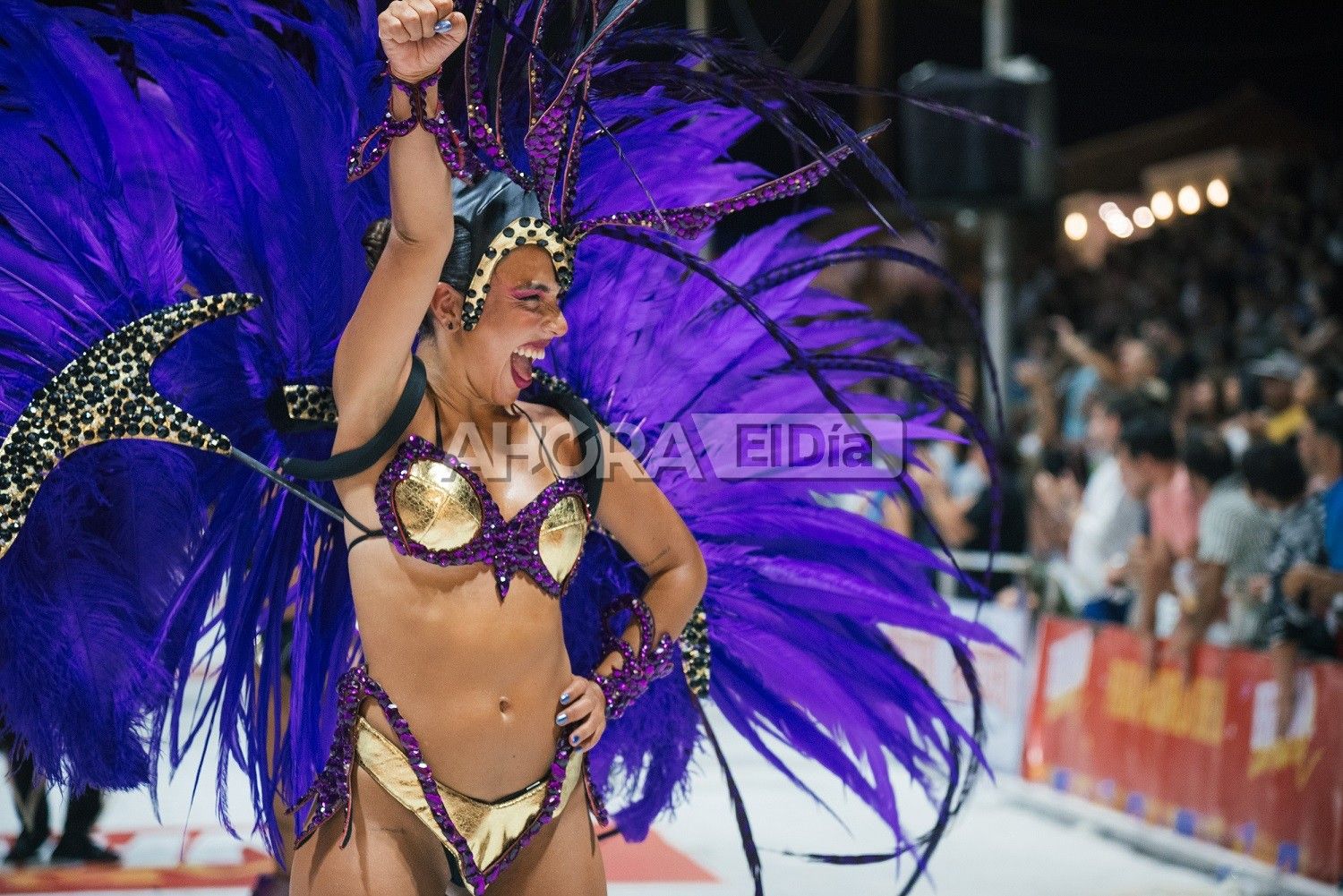 AHORA: Ya se vive la última noche del Carnaval del País