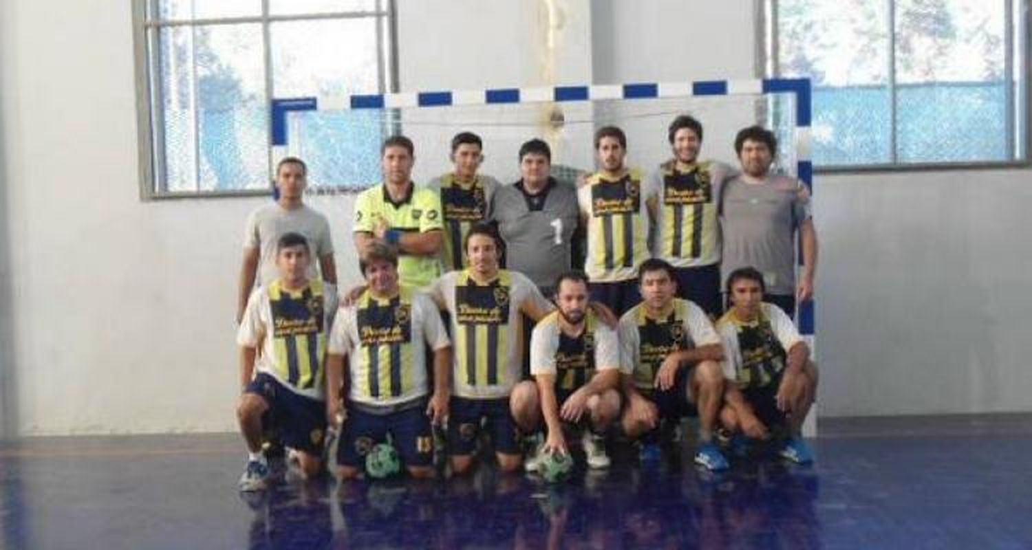 Complicado debut para América