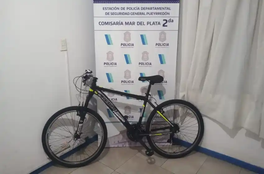 Vendía una bicicleta robada por internet, fue detenido