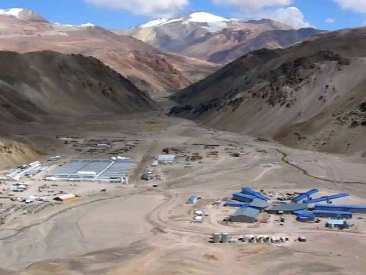 San Juan suspendió la actividad de Barrick en la mina Veladero 