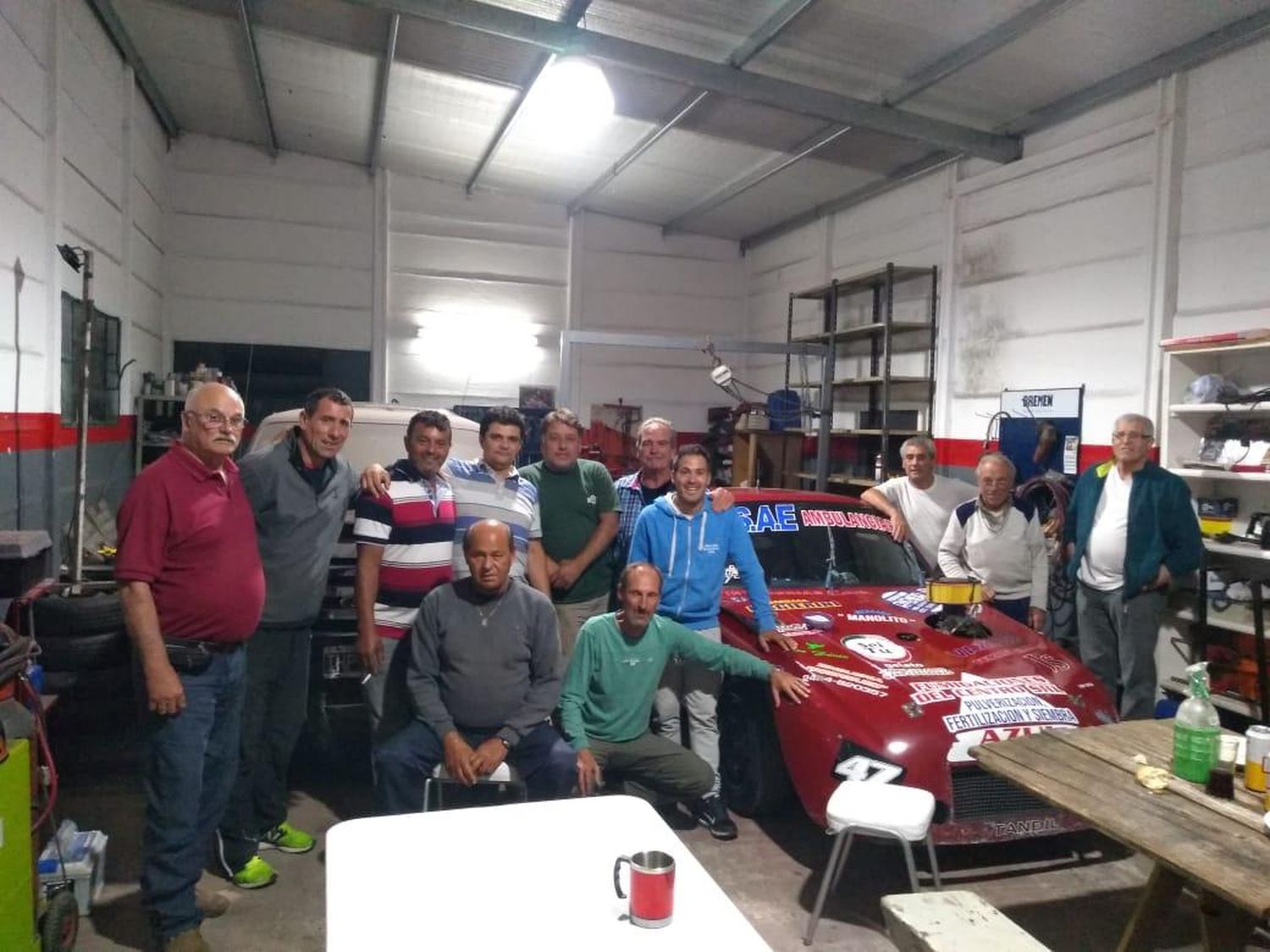 Con equipo y amigos, Salomón tuvo su peña