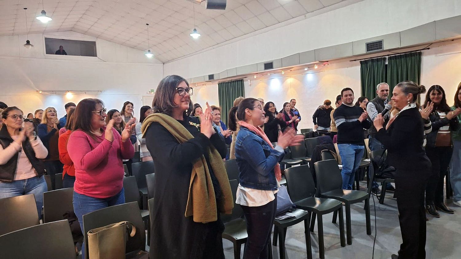 El público larroquense se mostró muy participativo.
