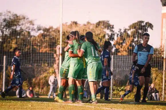 Nueva victoria para las "Tiburonas"