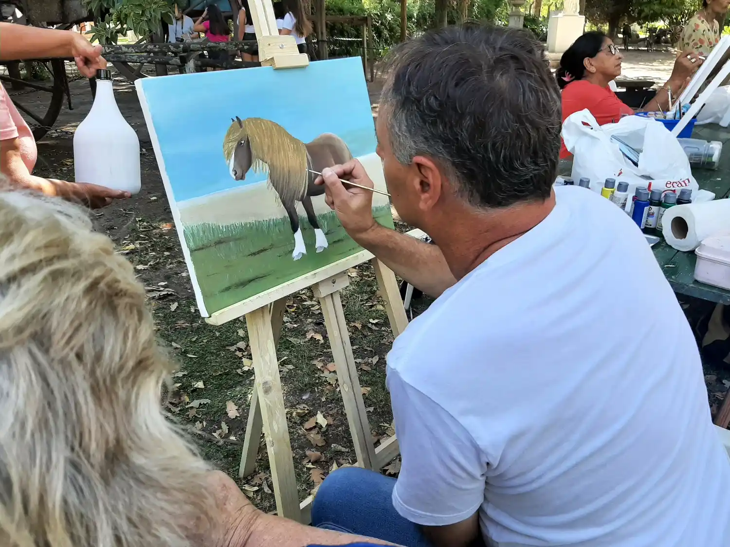 Continúa el taller “Pinceles de verano” a cargo de Lalo Bertarini en el Museo