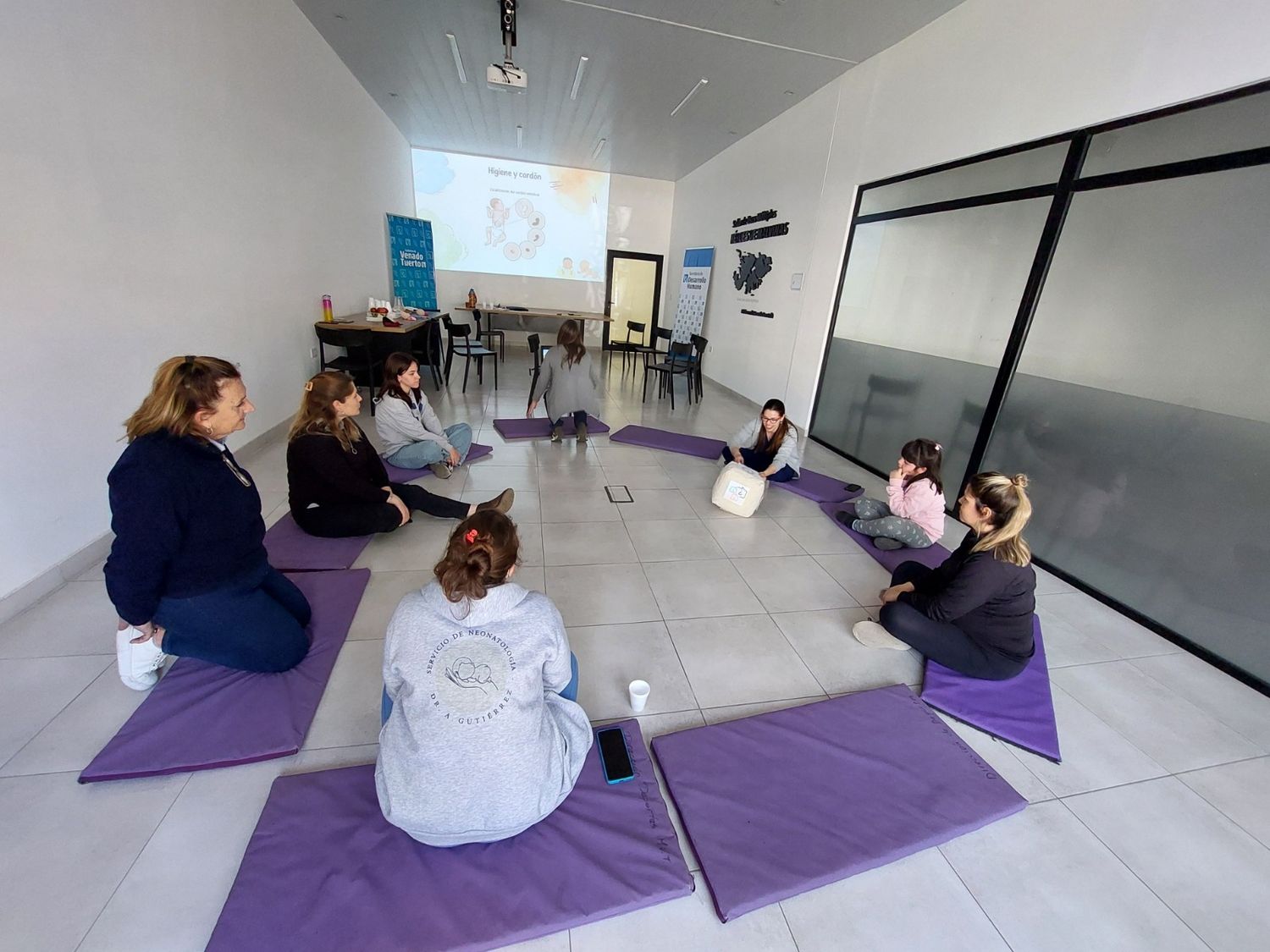 Participantes del taller de lactancia.