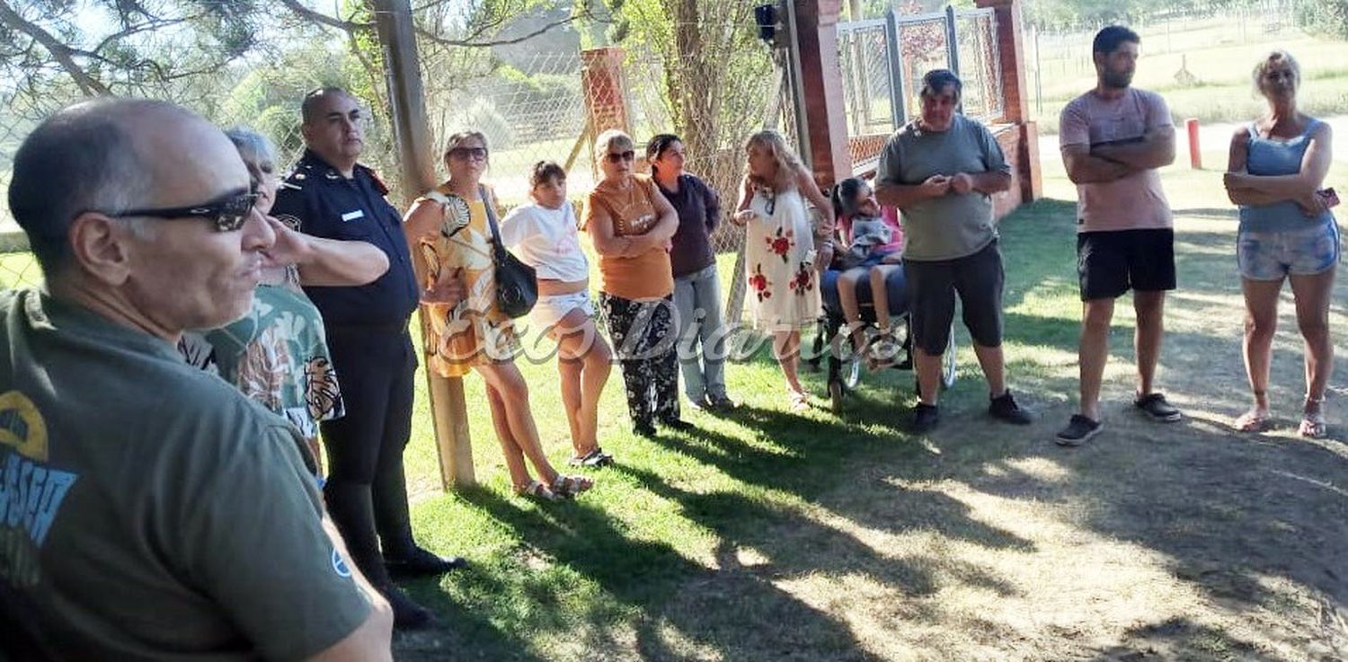 En calles 10 y 183. Se realizó el encuentro entre residentes y funcionarios policiales