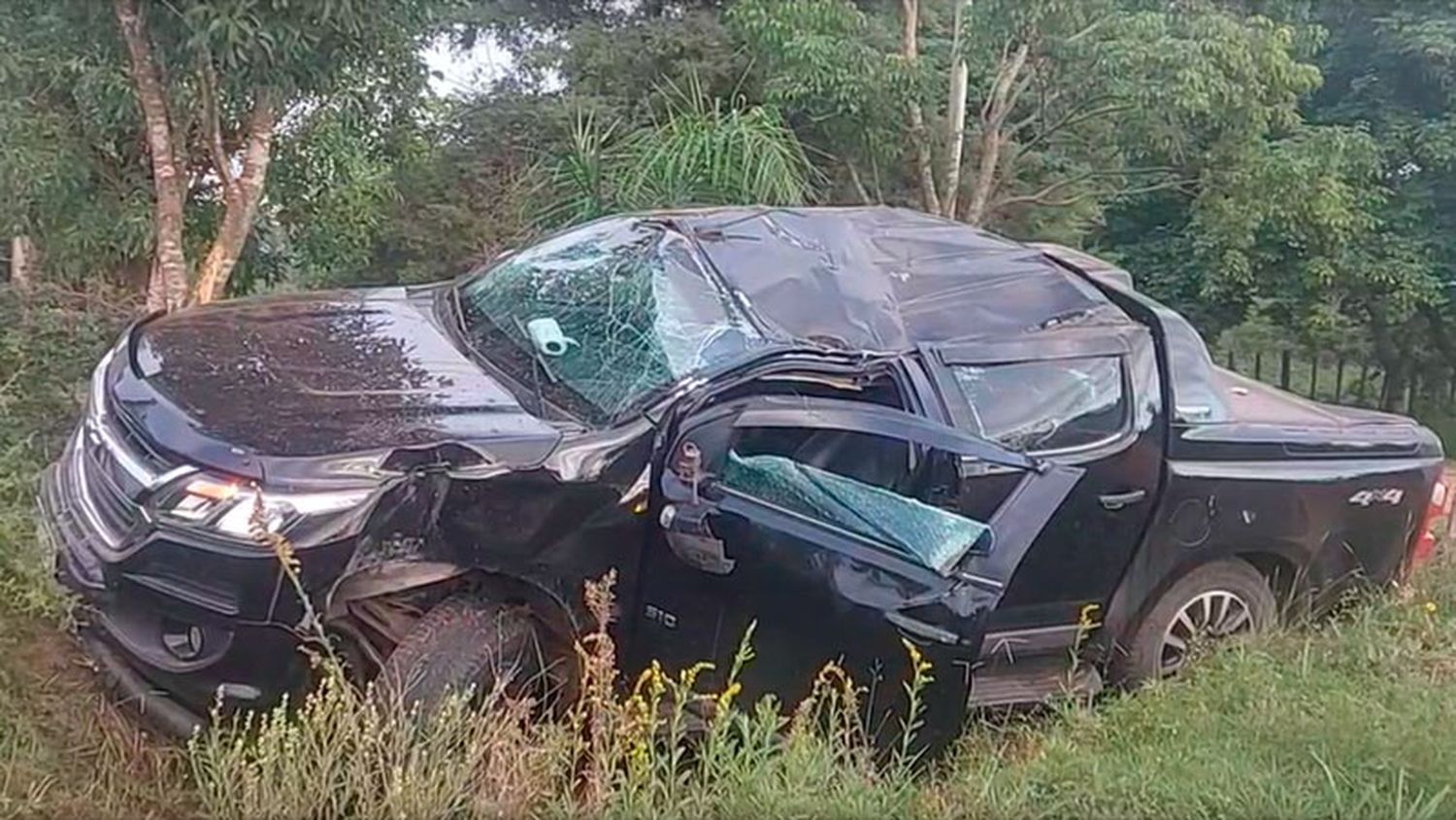 Volcó en la banquina y dijo que reventó un neumático, pero tenía 3.14 de alcohol