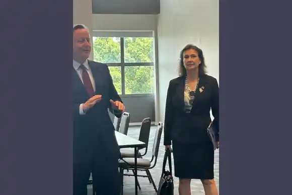  Mondino ratificó la soberanía de Malvinas frente a Cameron y condenó su visita