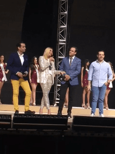 Maite Delgado y sus compañeros. Foto CL 
