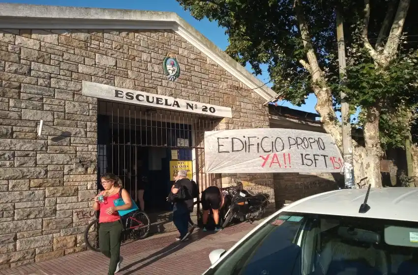La comunidad educativa del Instituto 151 reclama su edificio propio