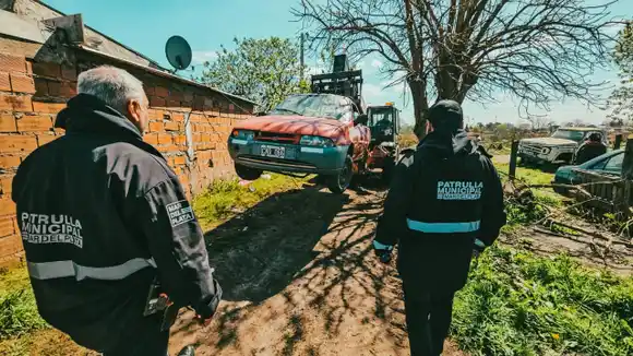 En un importante operativo, el Municipio recuperó 22 vehículos y 120 autopartes robadas