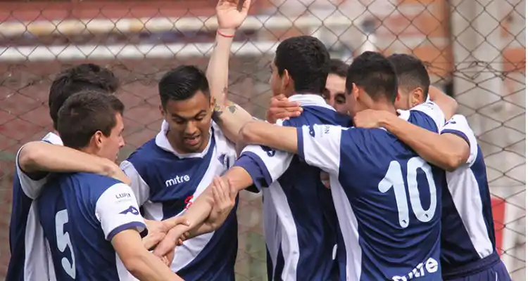 Fútbol local: cayeron dos pesos pesados