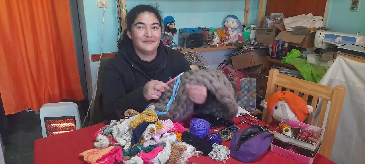 Campaña solidaria “Tejiendo risas”: una iniciativa de abrigo, amor y comunidad en Gualeguay