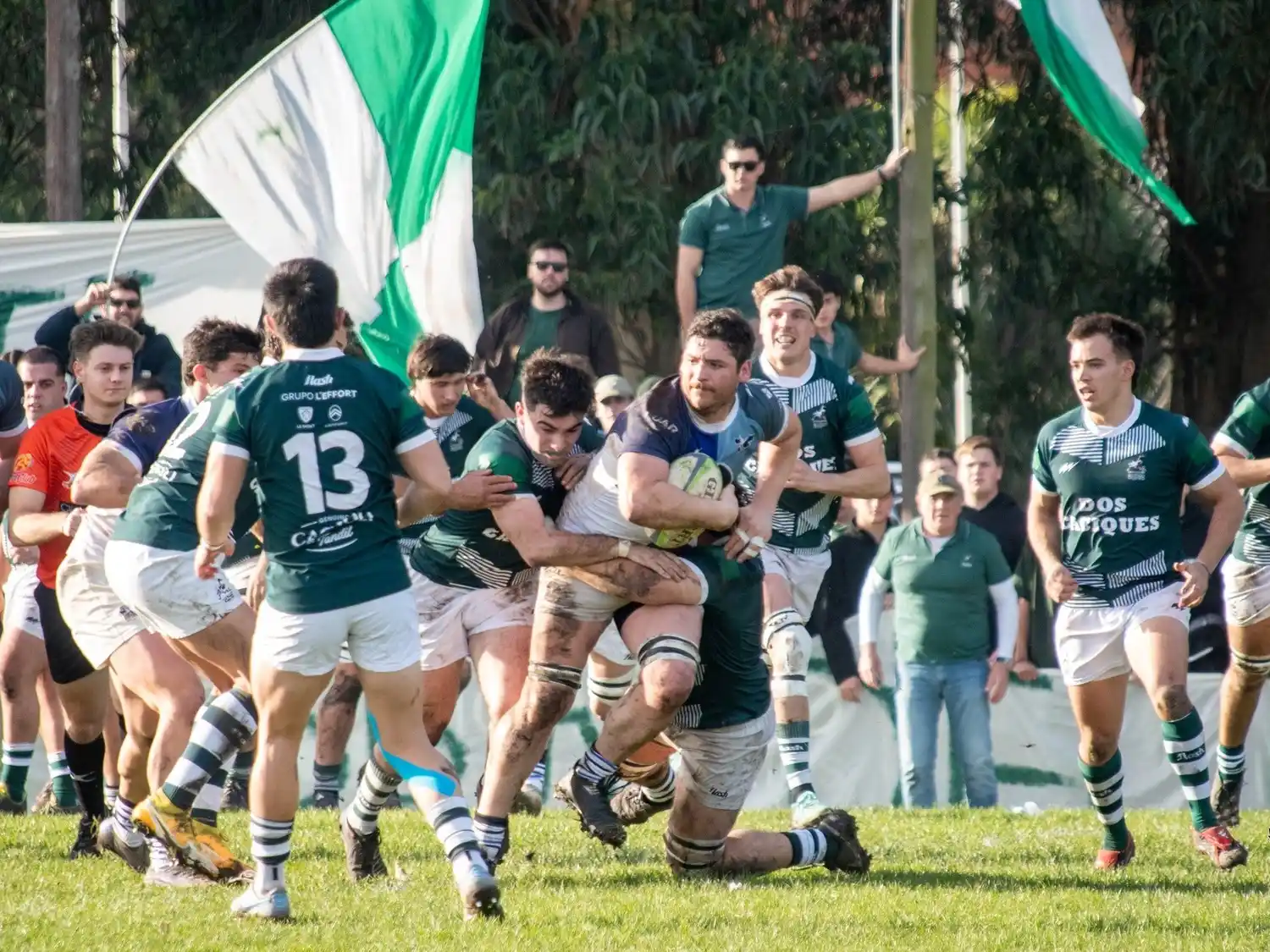 Un pasaje del clásico de la primera ronda, jugado en La Rural.