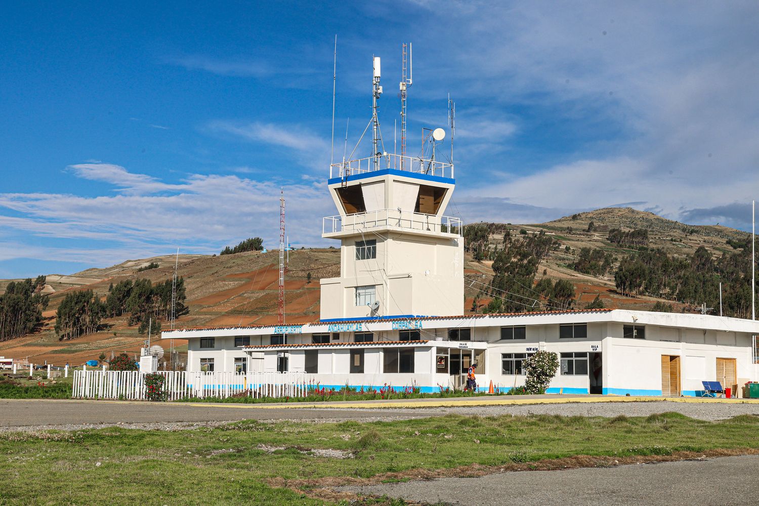 Perú: reabre el aeropuerto de Andahuaylas para vuelos humanitarios y en abril de 2024 para vuelos comerciales