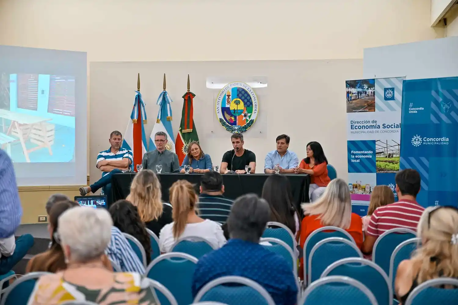 «Trabajando en conjunto vamos a consolidar este modelo de crecimiento e igualdad de oportunidades», reflexionó Cresto